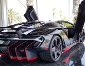 Lamborghini Centenario đầu tiên bị rao bán, giá 3,475 triệu USD