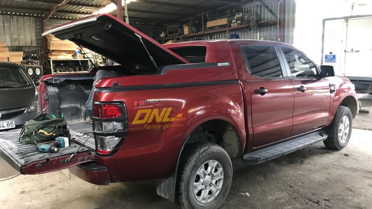 nắp thùng xe bán tải ford ranger