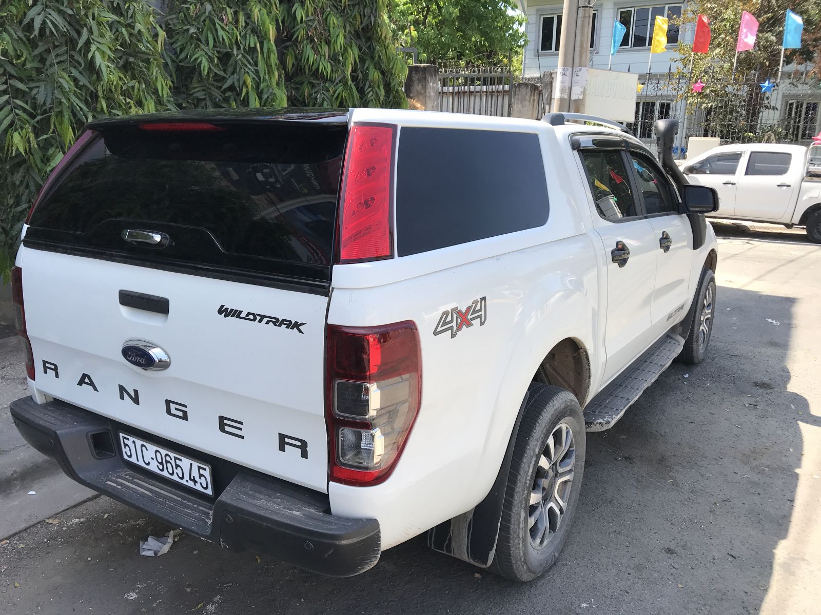 nắp thùng cao Ford Ranger