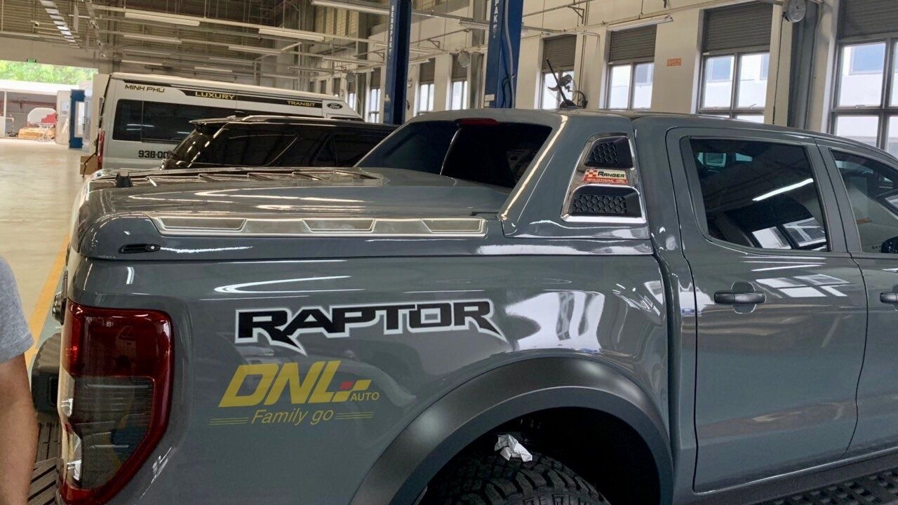 nắp thùng xe bán tải ford ranger raptor