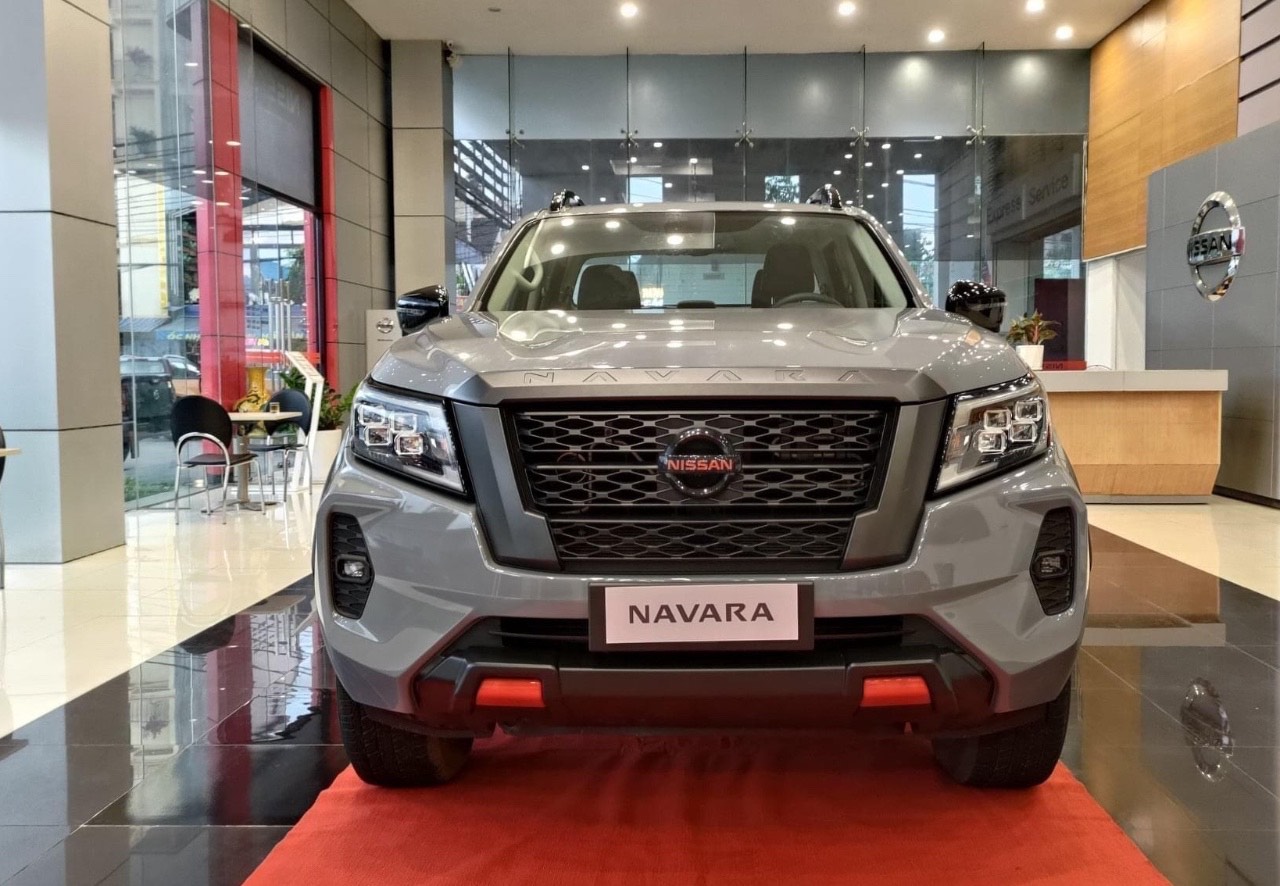 xe bán tải Navara 2021