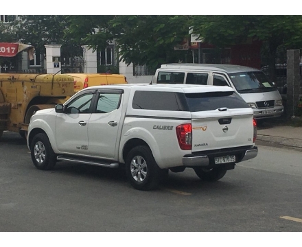 Nắp thùng cao Nissan Navara 