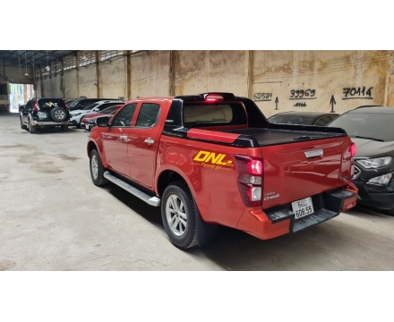 Nắp thùng cuộn xe bán tải Isuzu Dmax 2021